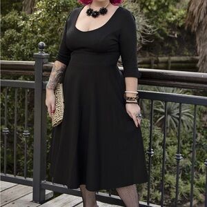 Chic Black Midi Dress